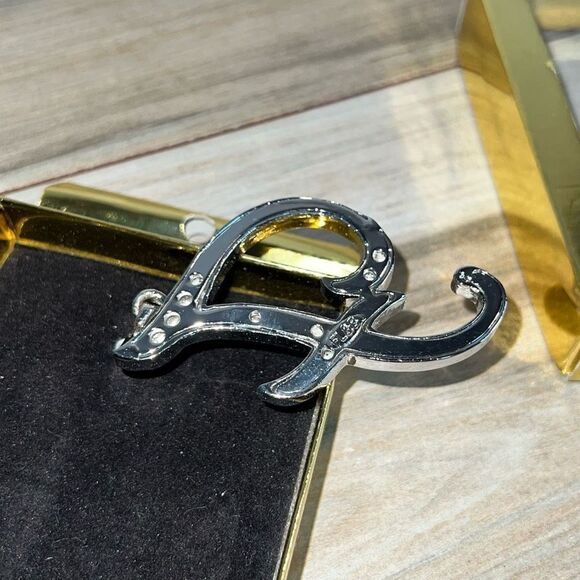 Letter F Paved Hip Hop Ice Pendant Flooded Out Silver Tone Iced Simulated Script - Picture 4 of 6